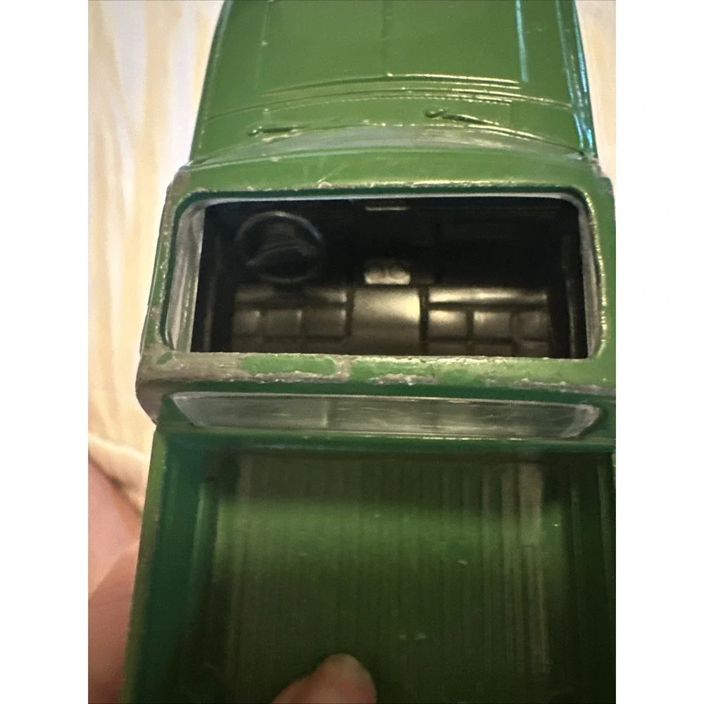 1990's Metal (Working Tailgate) Ertl John Deere Dealership Truck Vintage Green